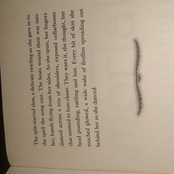 A Touch Mortal, a paperback book written by Leah Clifford - Picture 4 of 5